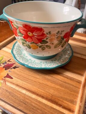 Pioneer Woman Vintage Floral Ceramic Berry Strainer